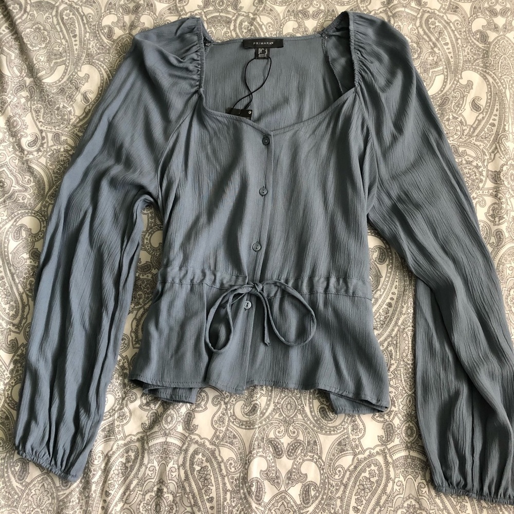 Beautiful blue blouse size 8